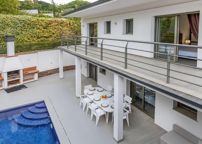 فيلة Palmbeach By Interhome *