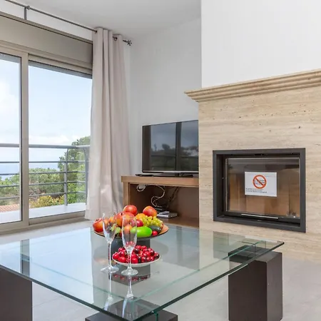 Villa Palmbeach By Interhome