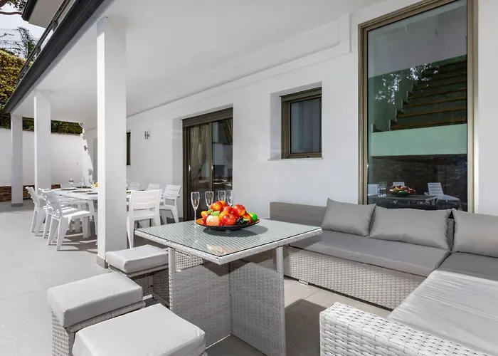 Palmbeach By Interhome Willa Lloret de Mar