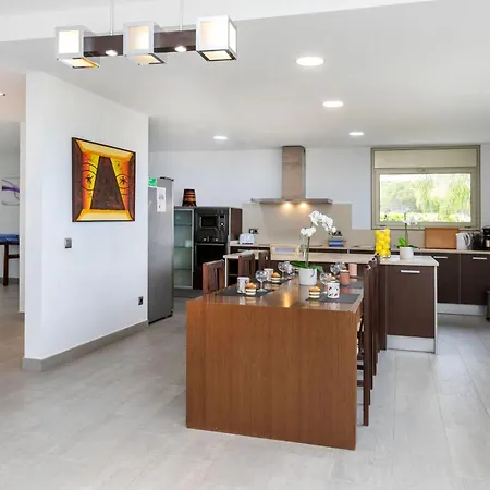 Palmbeach By Interhome Villa Lloret de Mar